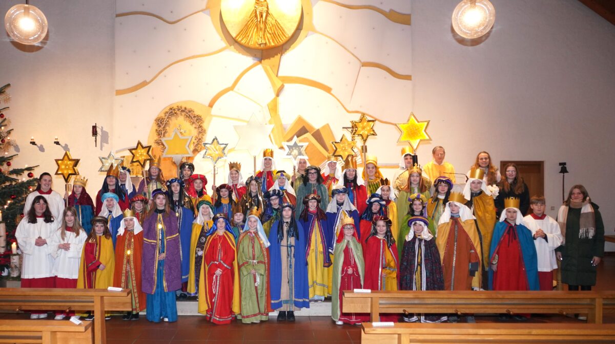 50 Sternsinger und Begleiter schwärmen in Waldthurn aus