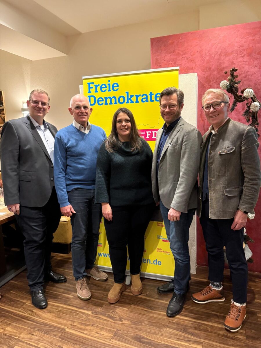 FDP kürt Prof. Dr. Theodor Klotz als Bundestagskandidaten