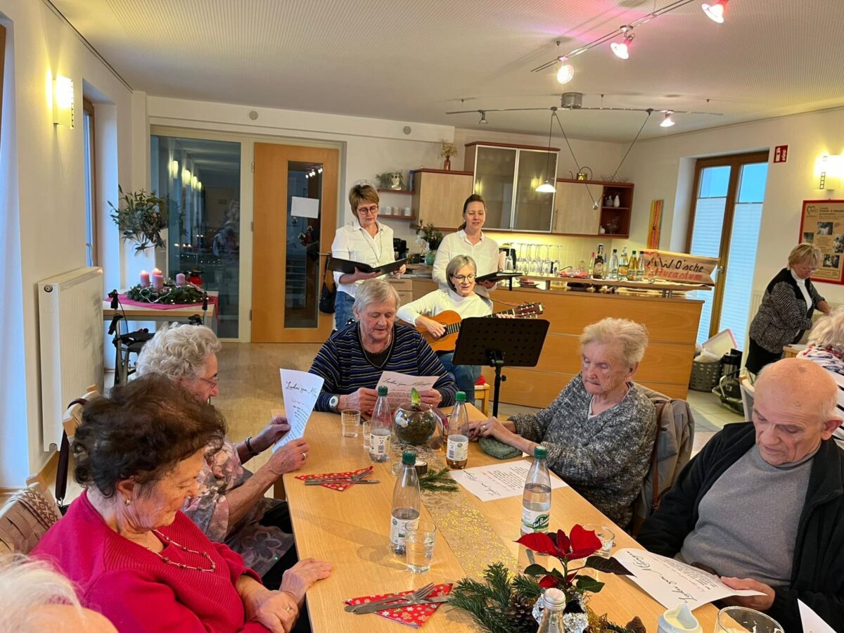 Waldthurner Dreigesang beim Hutza-Nachmittag der AWO Vohenstrauß