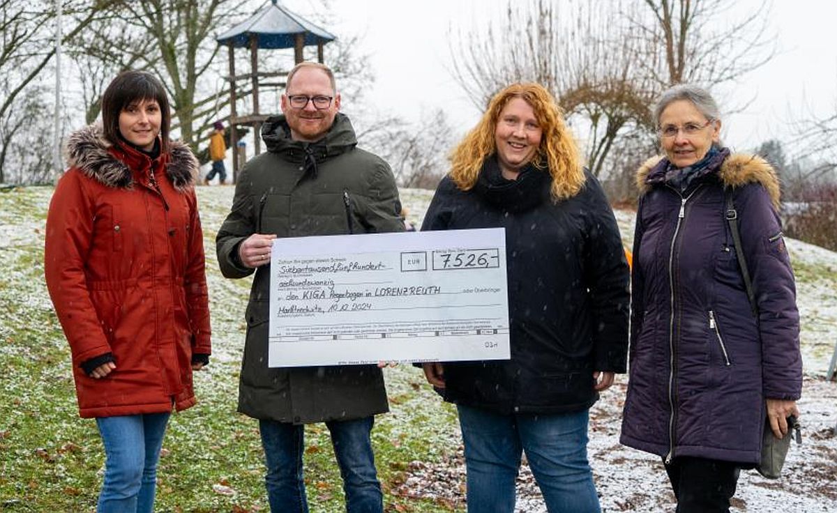 Große Freude im Kindergarten Lorenzreuth: WITRON spendet neuen Gartenzaun