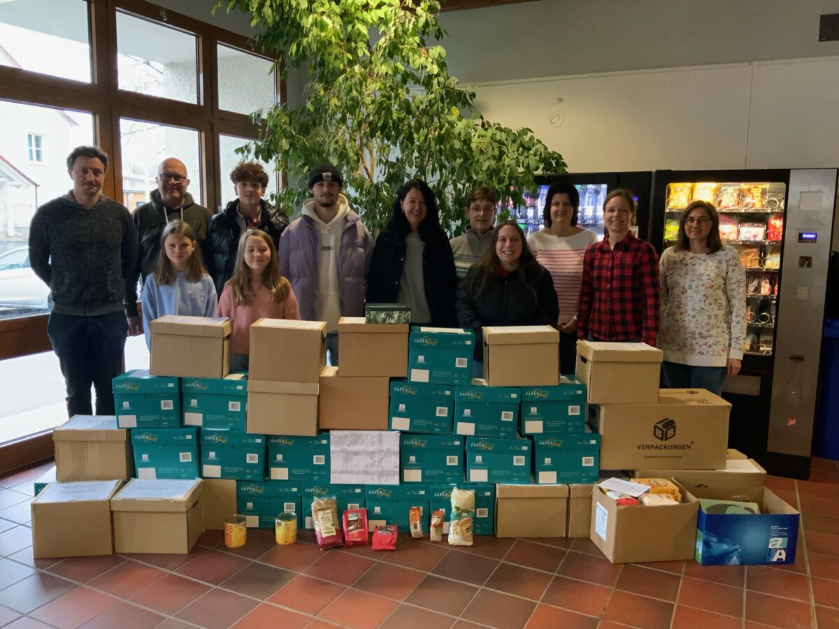 Realschule spendet für die Tafel Kemnath: Siebte Hilfsaktion