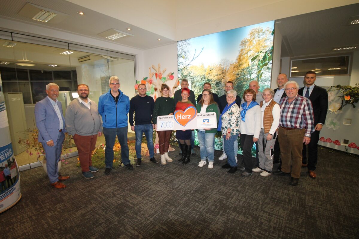 Volksbank Nordoberpfalz unterstützt lokale Vereine mit 7000 Euro
