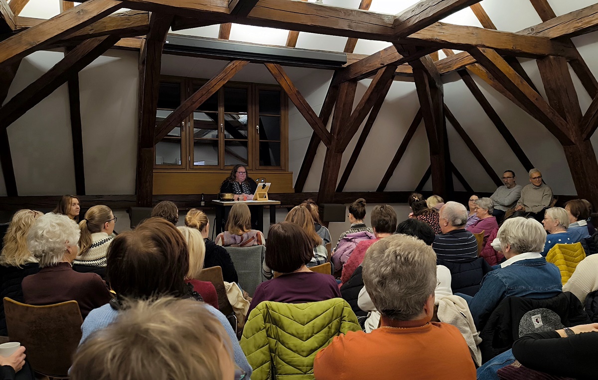 Spannender Märchenabend für Erwachsene im Eschenbacher Vermessungsamt