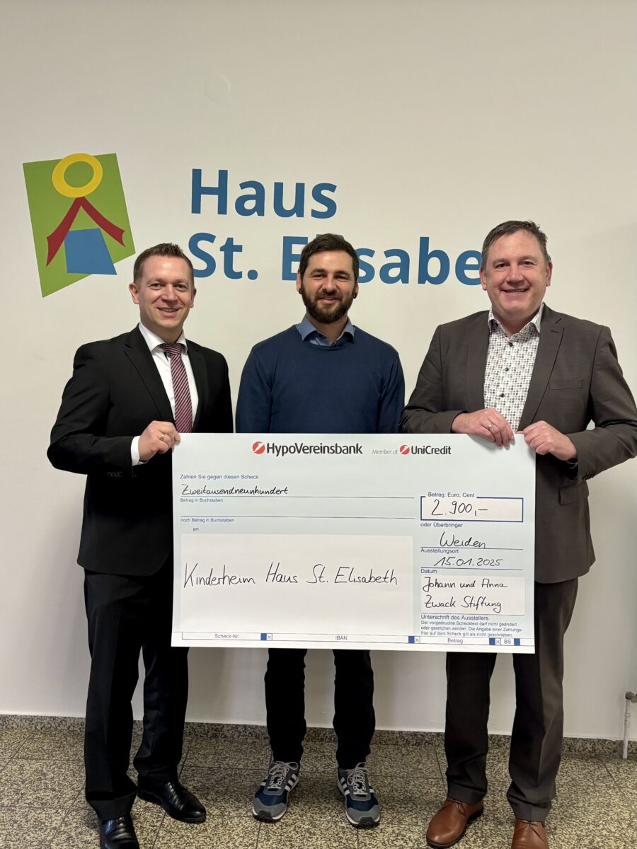 2.900 Euro Spende für Kinder- und Jugendhilfe