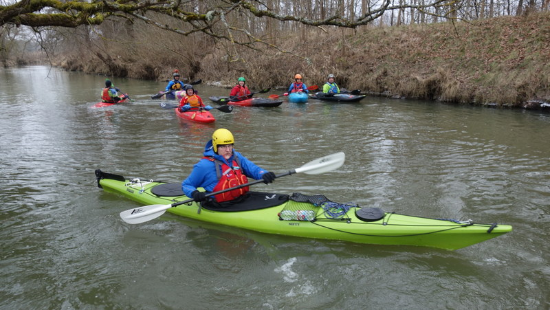 Silvesterkanufahrt in Weiden trotzt der Kälte