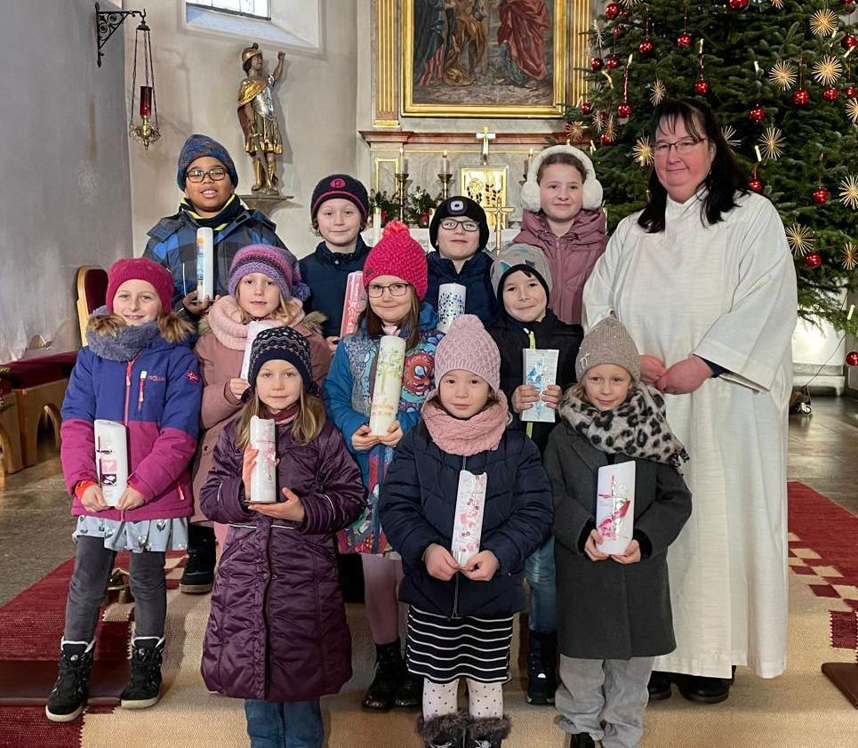 Erste Taufgedächtnisfeier begeistert in Flossenbürg