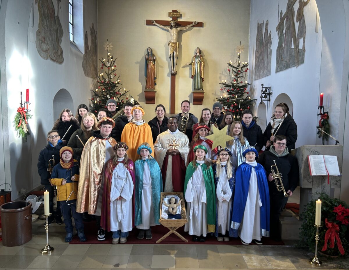 Feierlicher Sternsinger-Auftritt in Immenreuth begeistert