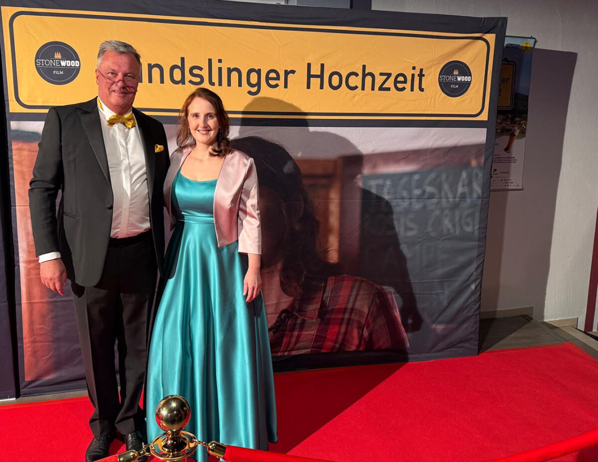 Vorpremiere der „Hundslinger Hochzeit“ auf Tirschenreuths Rotem Teppich