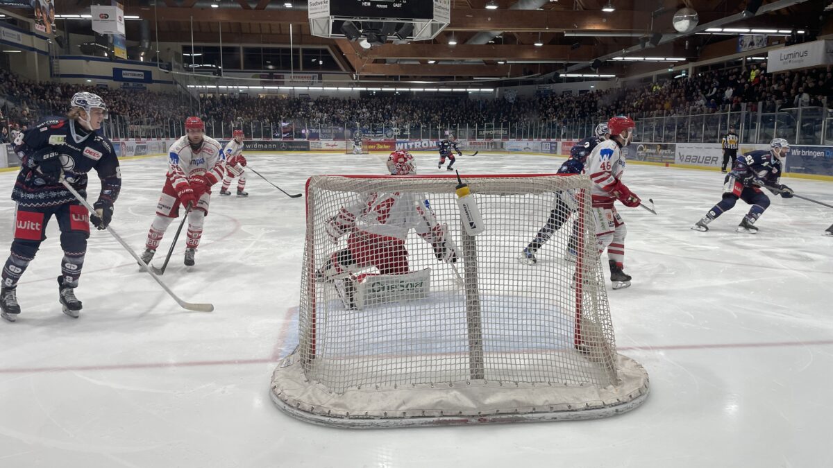 Derbysieg in Landshut: Kampfgeist der Blue Devils Weiden wird belohnt