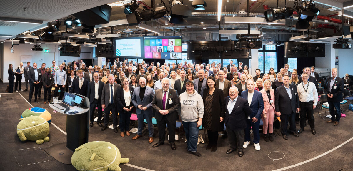 Oberpfälzer Schulen als MINT-Vorbilder geehrt