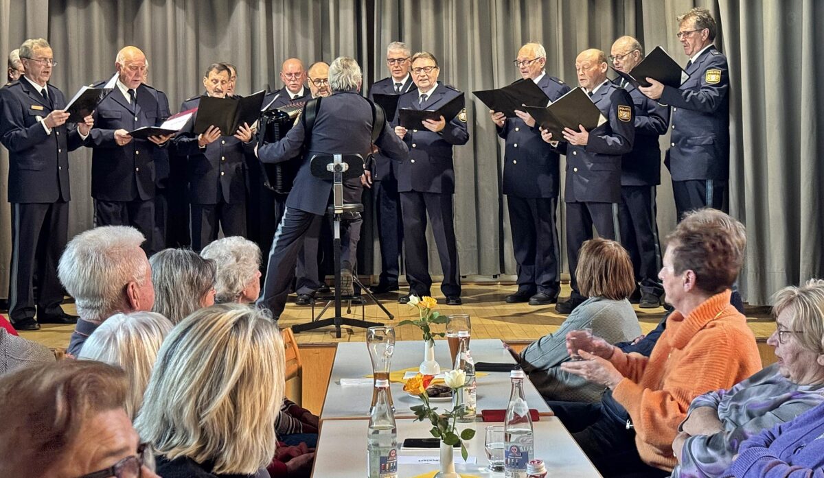 Polizeichor begeistert Rothenstädter Senioren