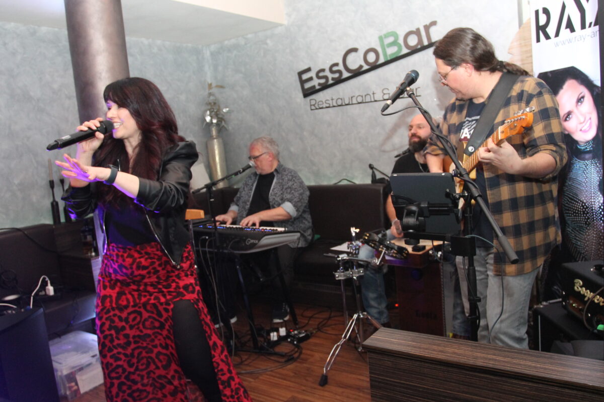 RAY.AN rockt mit Charisma und Energie