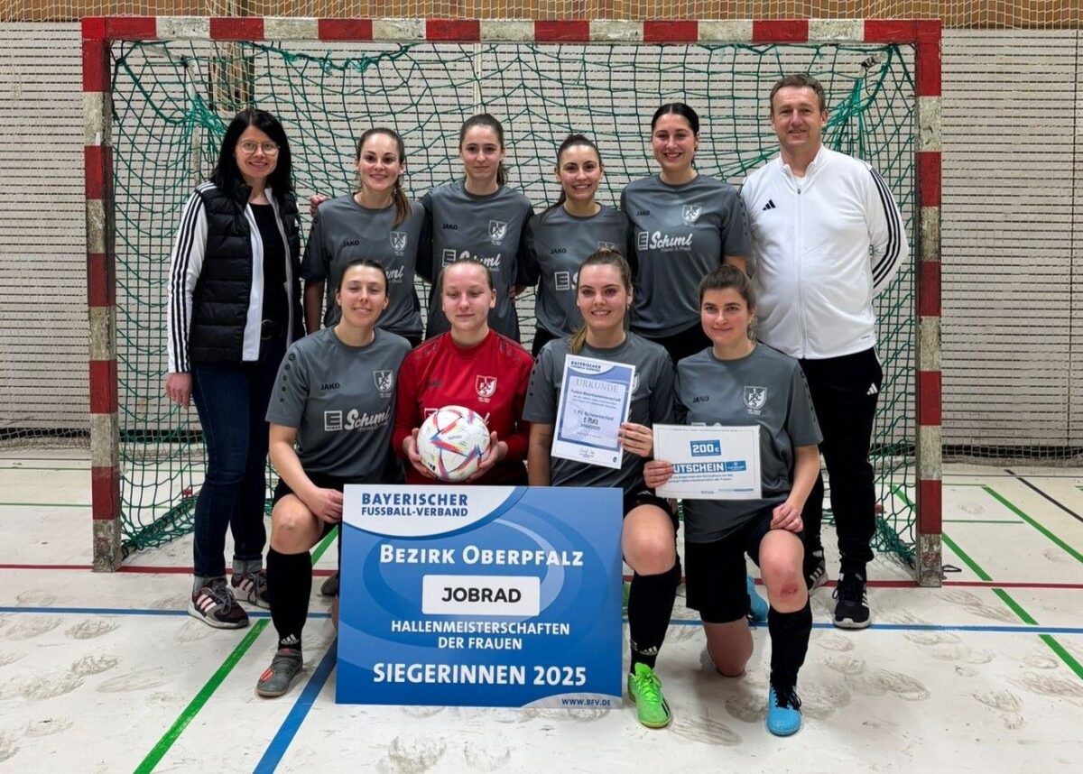 Schwarzenfelds Frauen triumphieren bei Futsal-Bezirksmeisterschaft