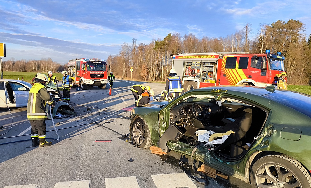 Schwerer Verkehrsunfall auf der B299