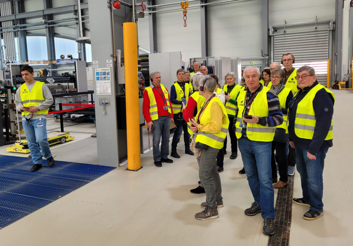 Kunst meets Technik – Erfolgreiche Vernissage weckt Interesse