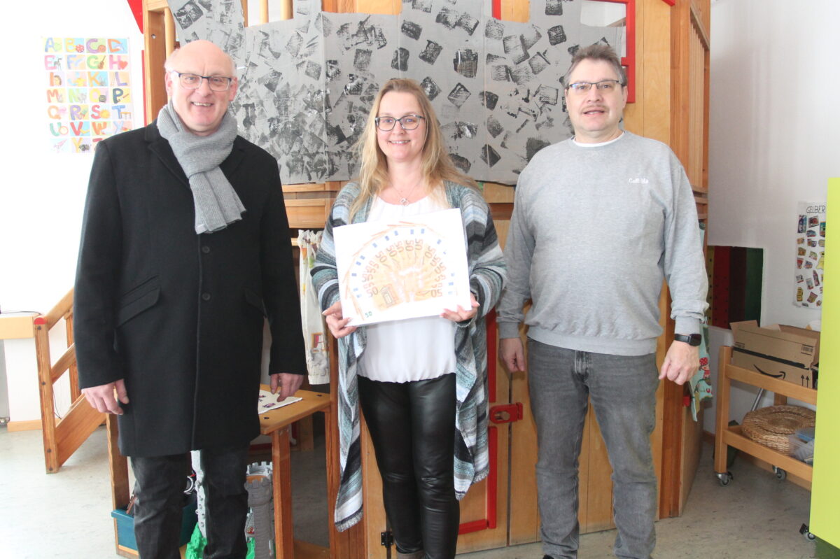 800 Euro Spende für Kinderhaus Neukirchen