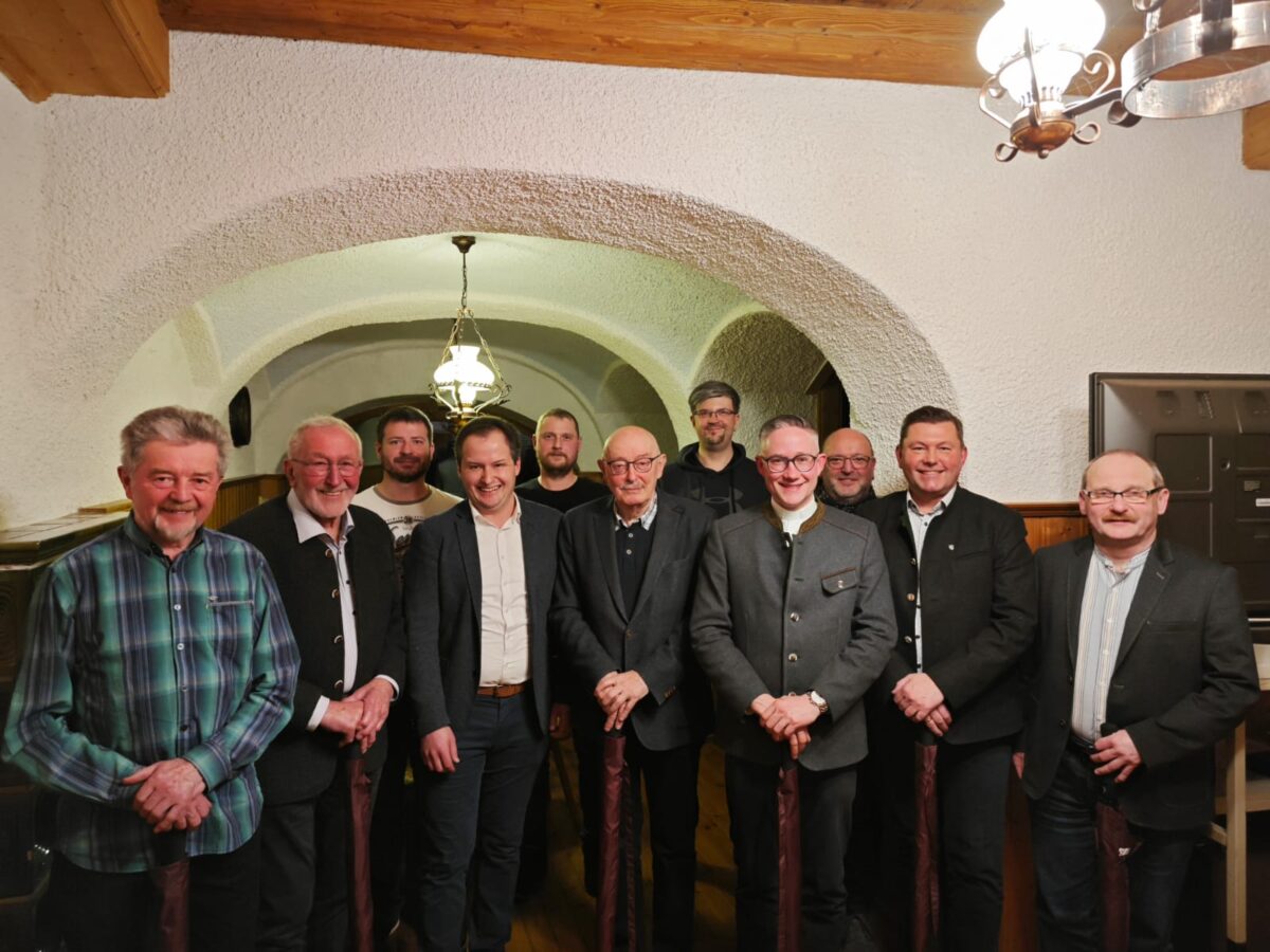 Ehrenschirmherren für Pleysteiner Sänger gewonnen