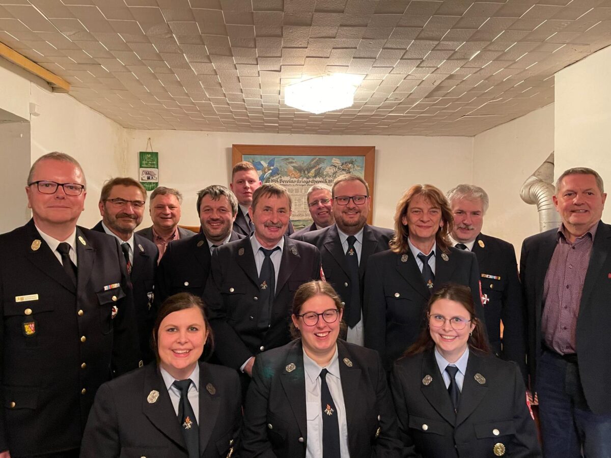 Feuerwehr Zogenreuth feiert Erfolge und ehrt Mitglieder