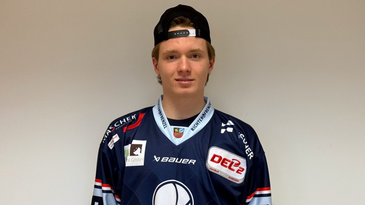 Florian Reinwald (17) debütiert heute für Blue Devils Weiden