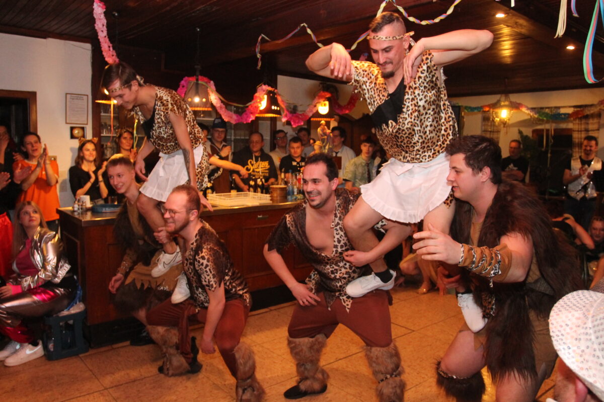 Georgenberg im Faschingsfieber mit "Public Surprise"