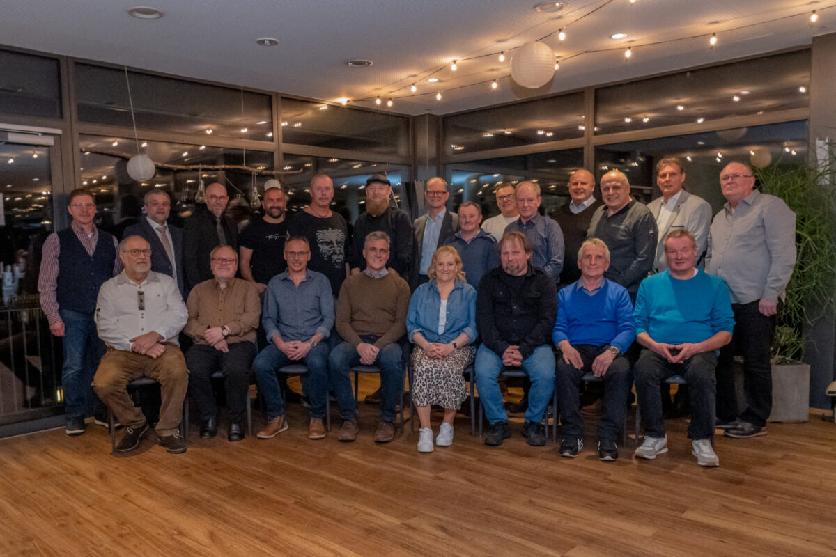 HAMM AG ehrt treue Mitarbeiter in Tirschenreuth