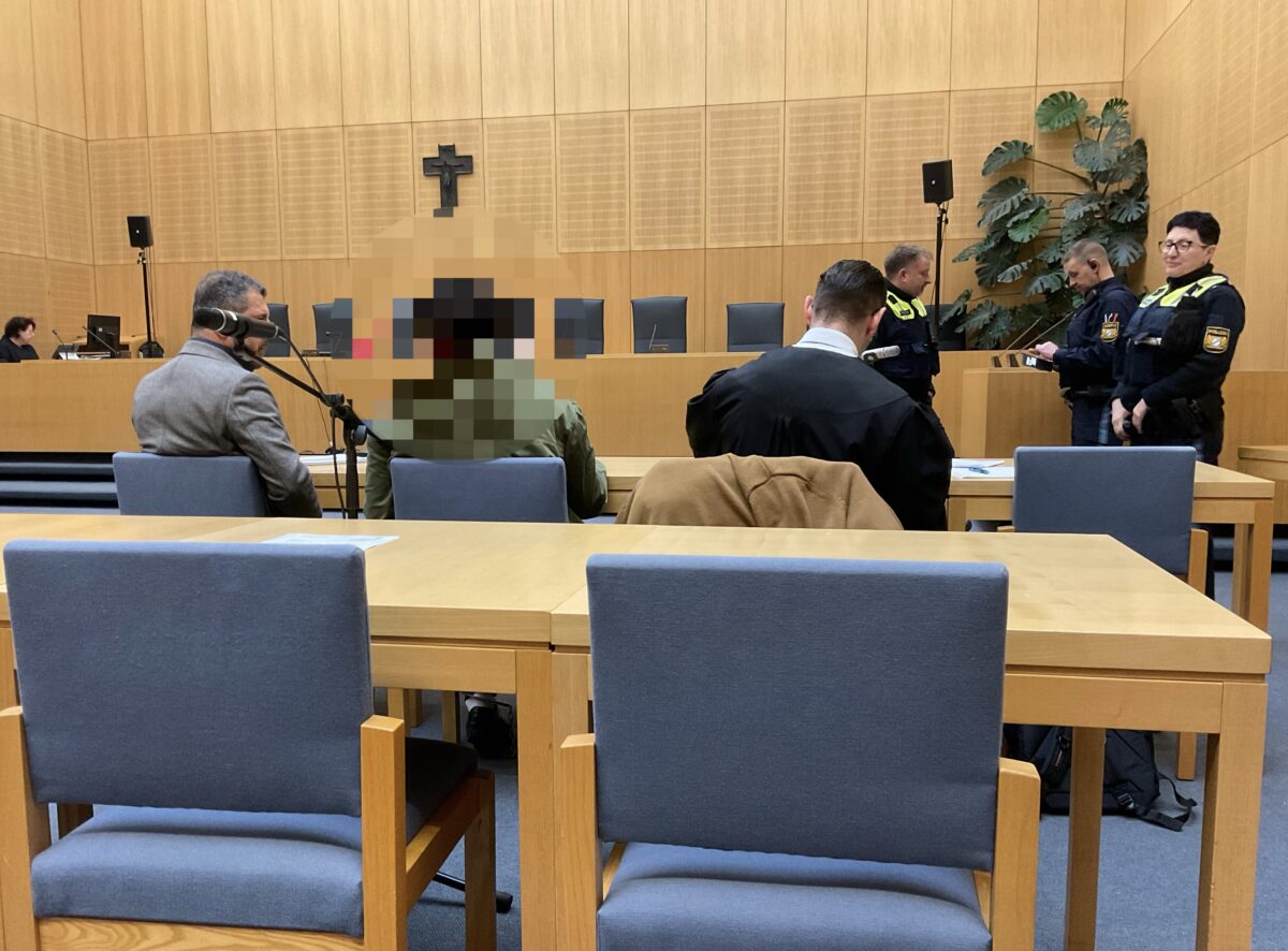 Vergewaltigungsprozess: Beide Angeklagte voll schuldfähig - Handyinhalte werfen Fragen auf