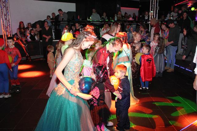 Kinderfasching in Weiden begeistert junge Narren