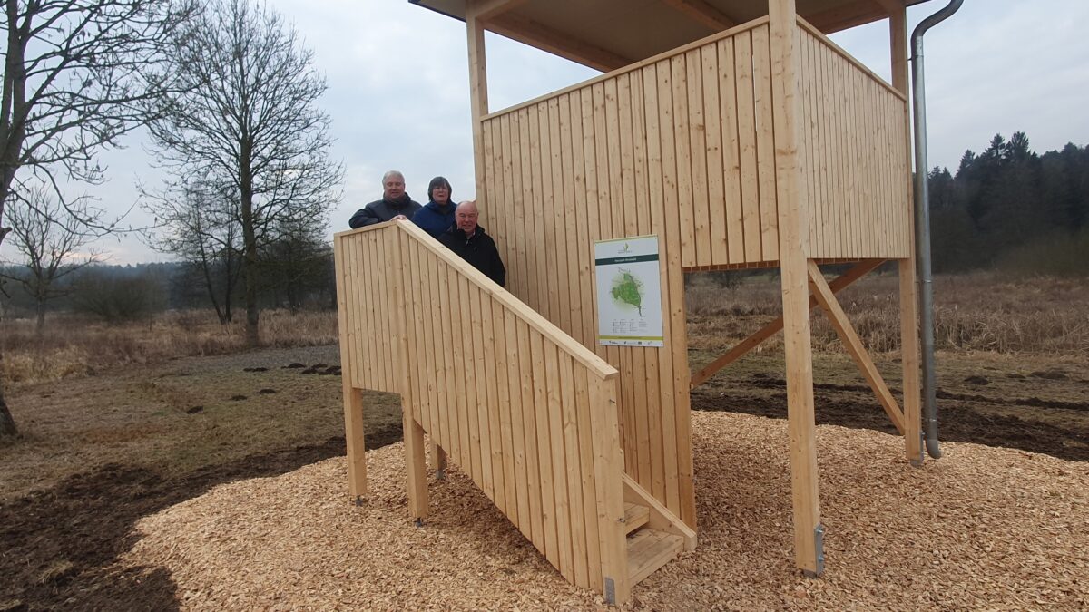 Neue Naturbeobachtungsplattform bei Theuern eröffnet