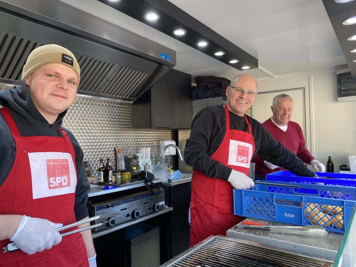 Neustädter SPD unterstützt die Tafel mit Bratwursterlös