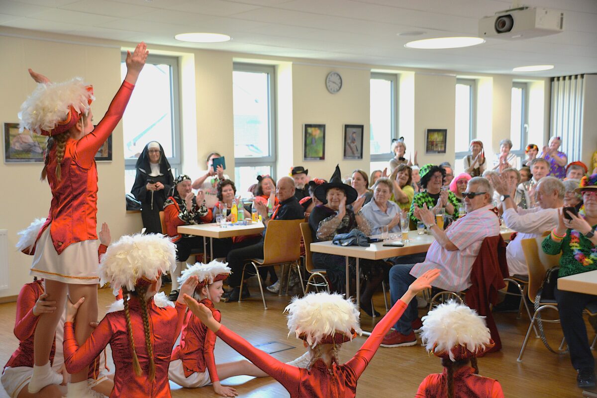 Seniorenfasching 2025: Ein voller Erfolg in Teublitz