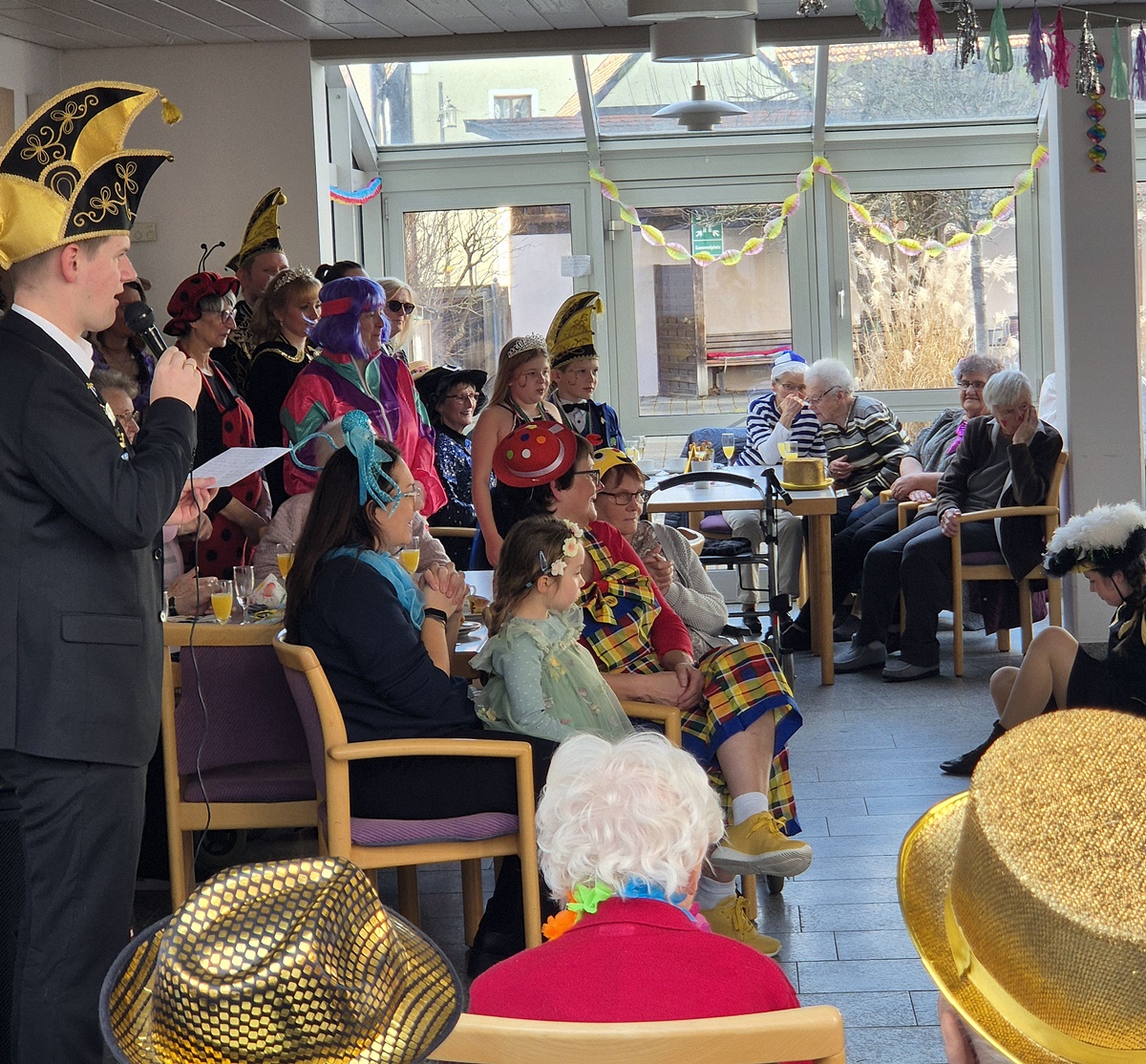 Fasching im Seniorenheim Sankt Josef: Ein Fest voller Freude und Überraschungen