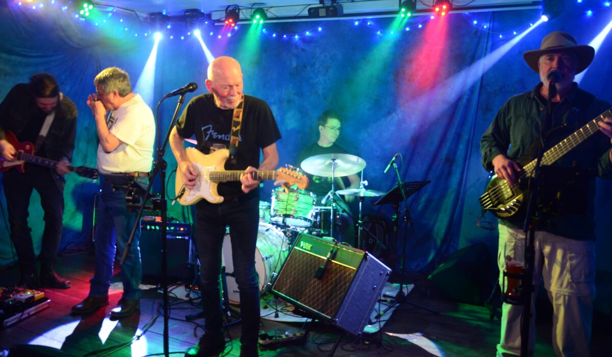 Live-Stage im "Parapluie": Trip in die Vergangenheit des Blues