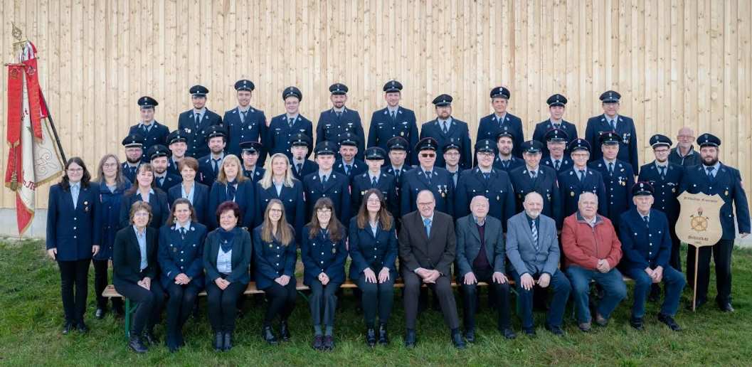 FFW Schönficht blickt auf erfolgreiches Jahr und plant Jubiläumsfest