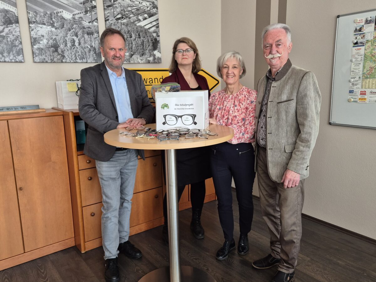 Grundschüler sammeln 100 Brillen für Hilfsorganisation