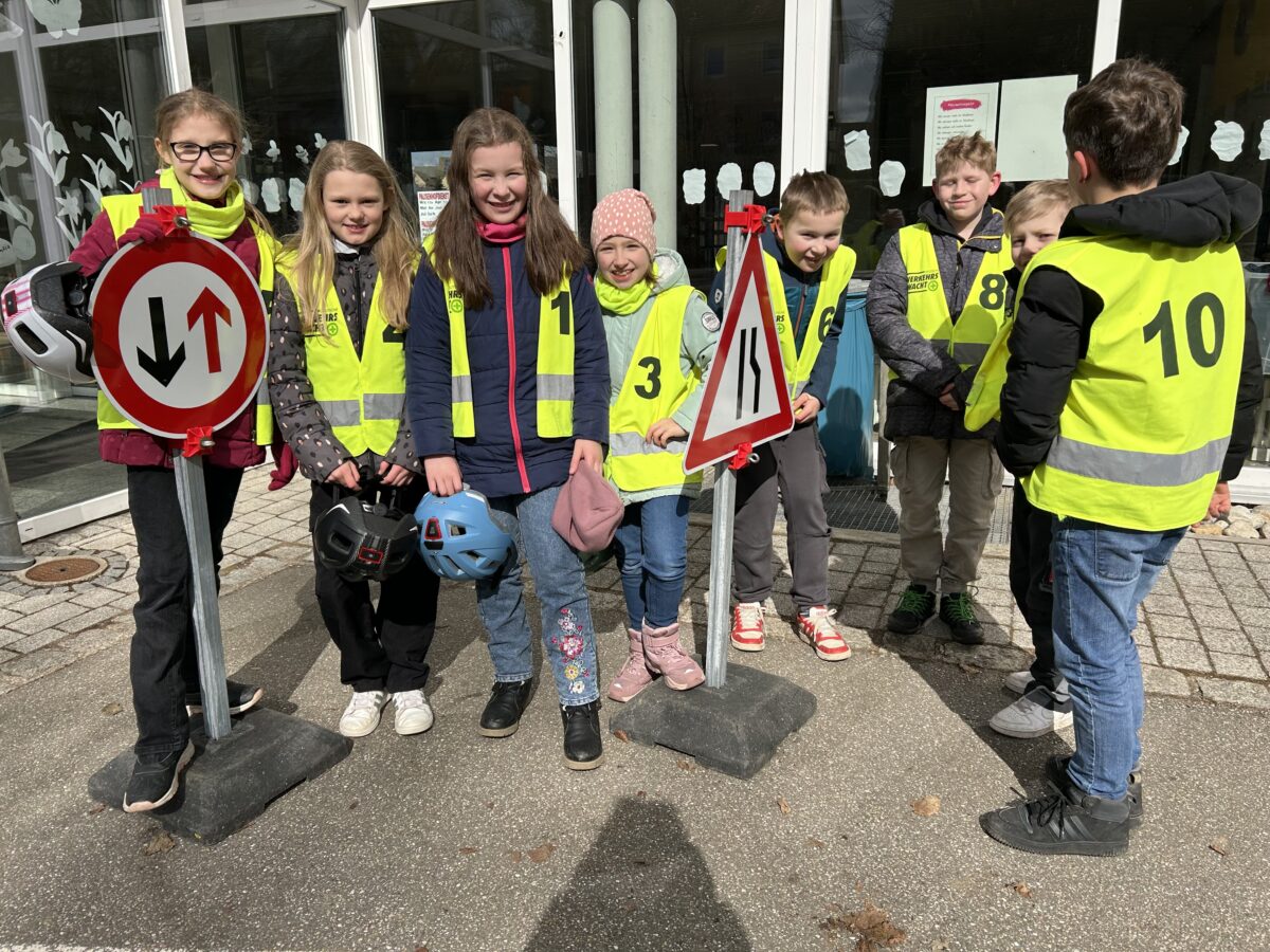 Erbendorfer Schüler meistern Radfahrausbildung