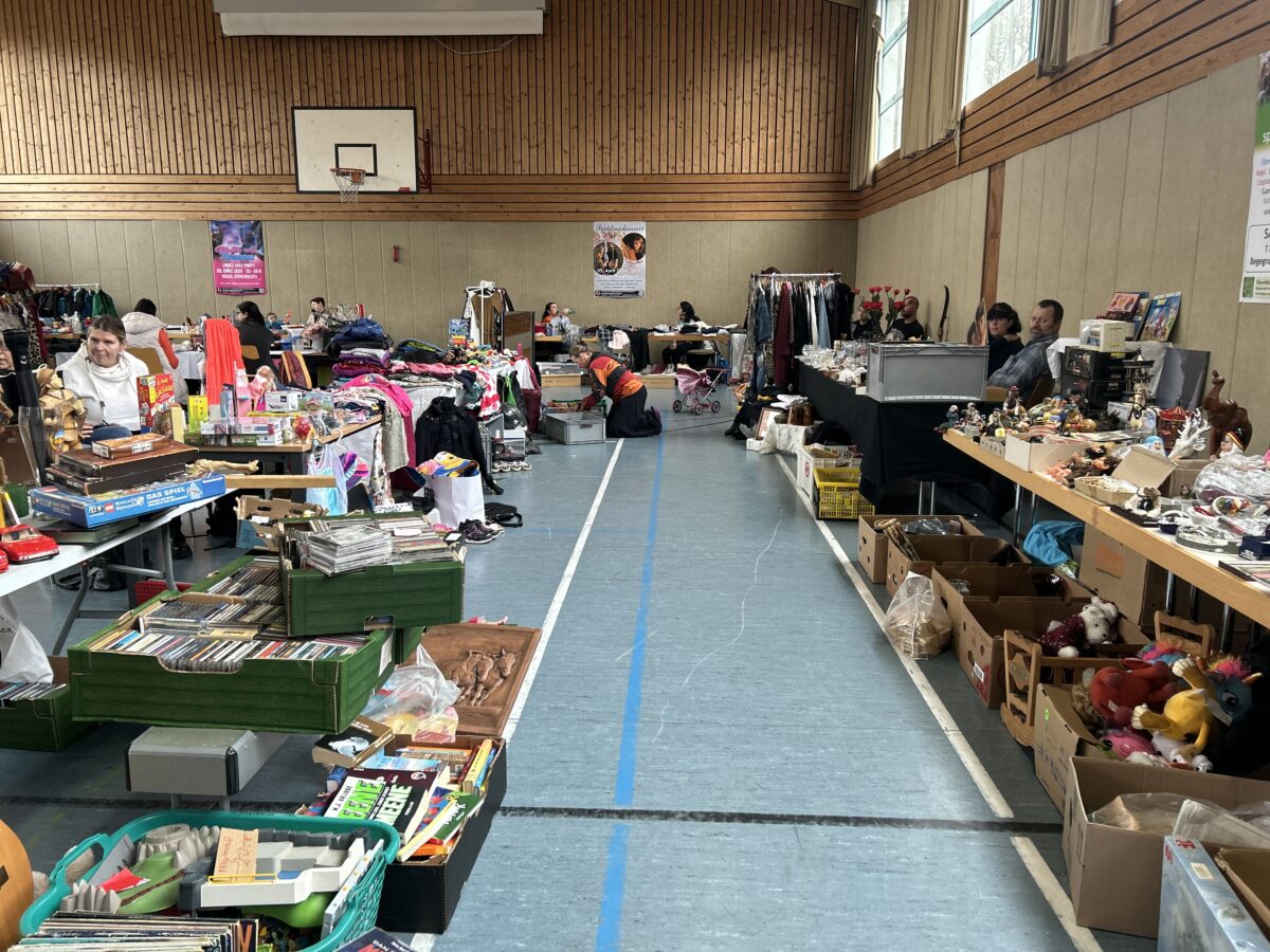 Kurz notiert: Immenreuth - Hallenflohmarkt