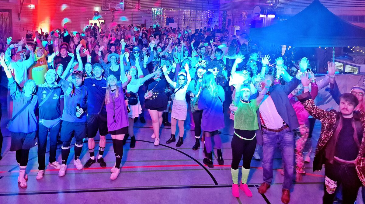 "Mamma Mia": FC Luhe begeistert mit Musical zum Fasching