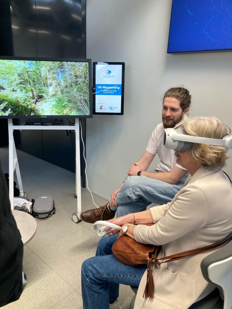 Messe „Virtuelle Heimat“ begeistert 170 Besucher in Weiherhammer