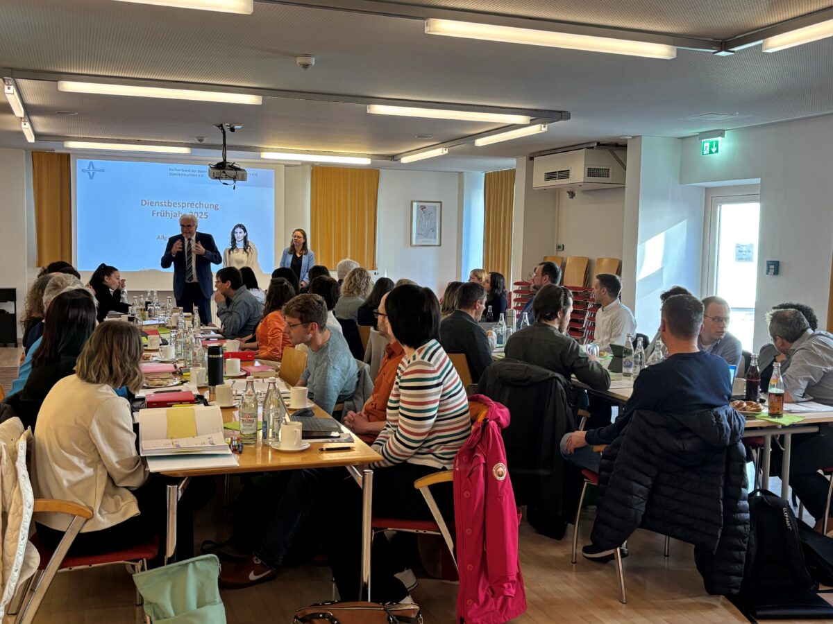 Standesbeamte machen sich schlau: Ab Mai gilt neues Namensrecht