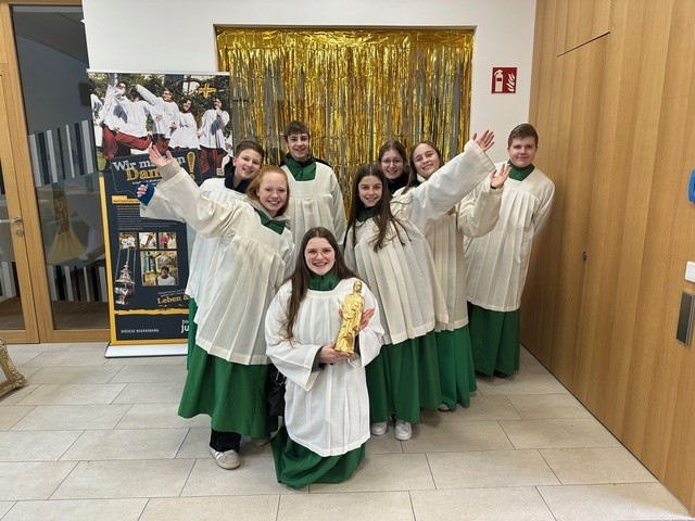 Eslarner Minis gewinnen den "Goldenen Tarzisius"