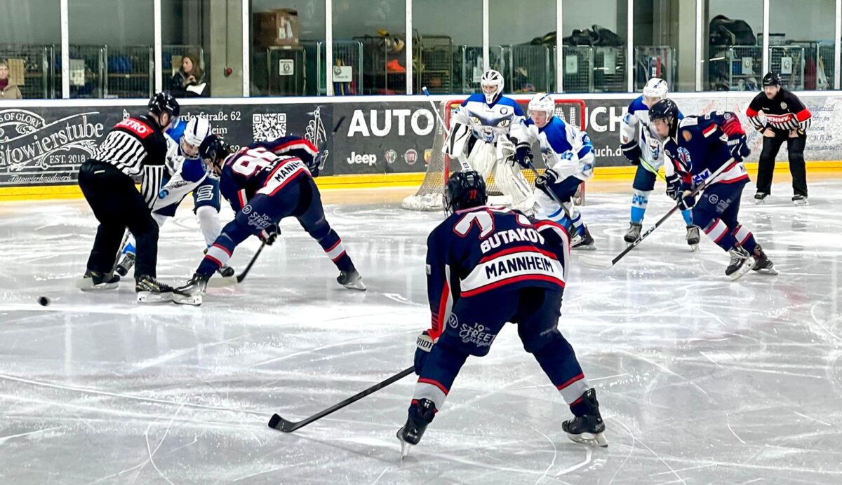 Young Blue Devils: Junioren gleichen Play off-Serie aus