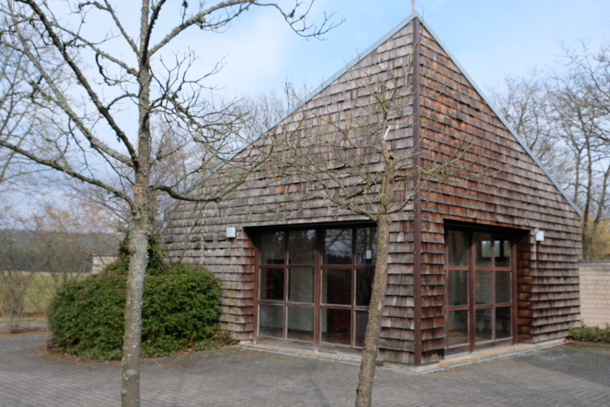 Vorbach investiert in Friedhofshalle und Kehrmaschine