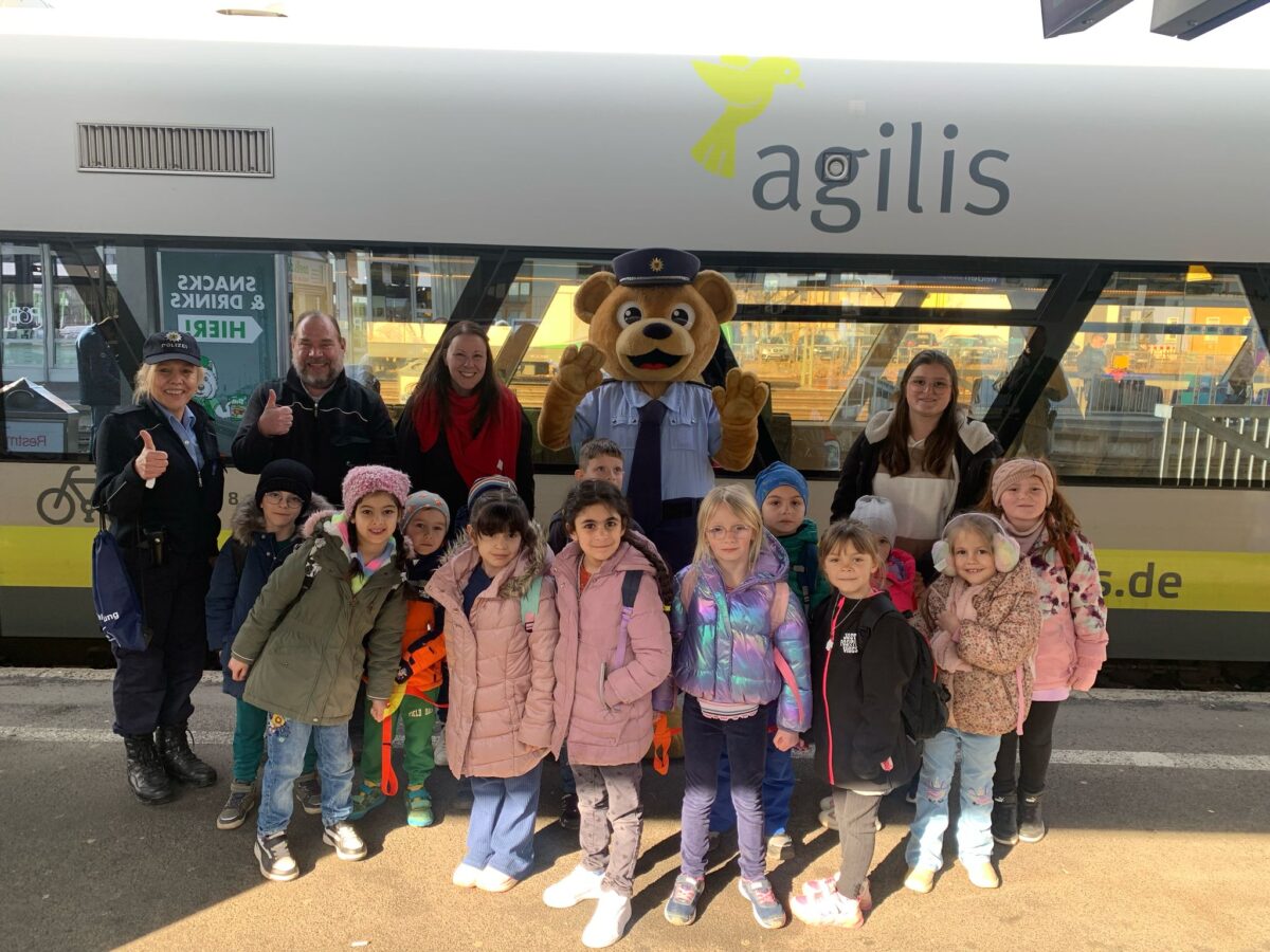 Weidener Vorschulkinder werden zu "Bahnprofis"