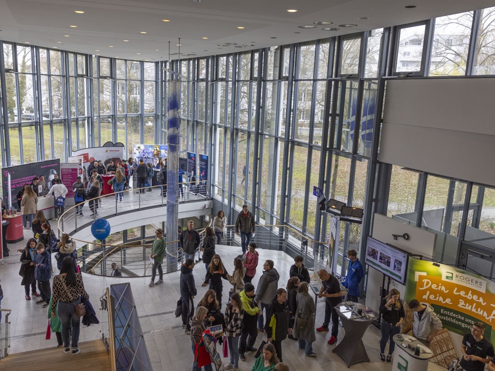 Weidener Ausbildungsmesse 2025: Schau vorbei und mach dich schlau!