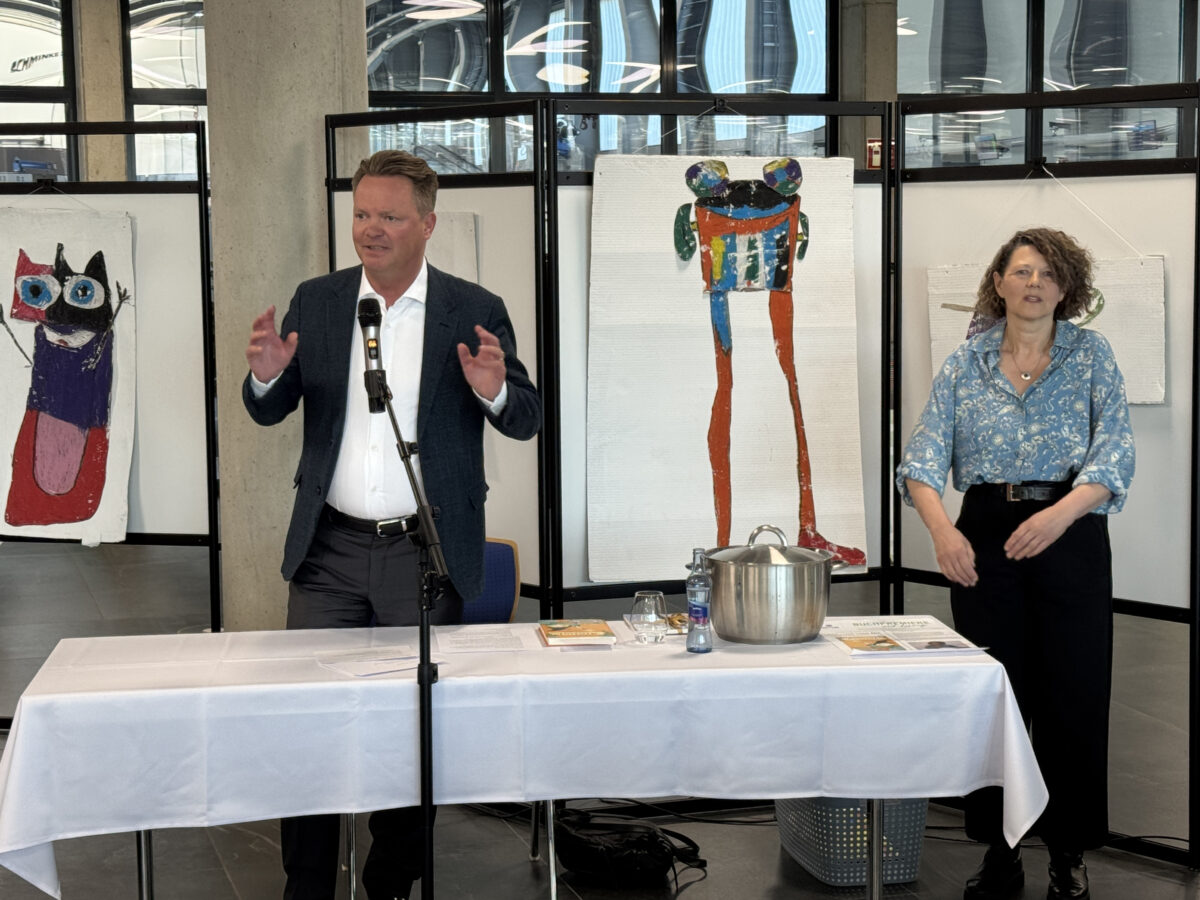 BHS für Kinder – Buchhexe 'Adeline' vorgestellt