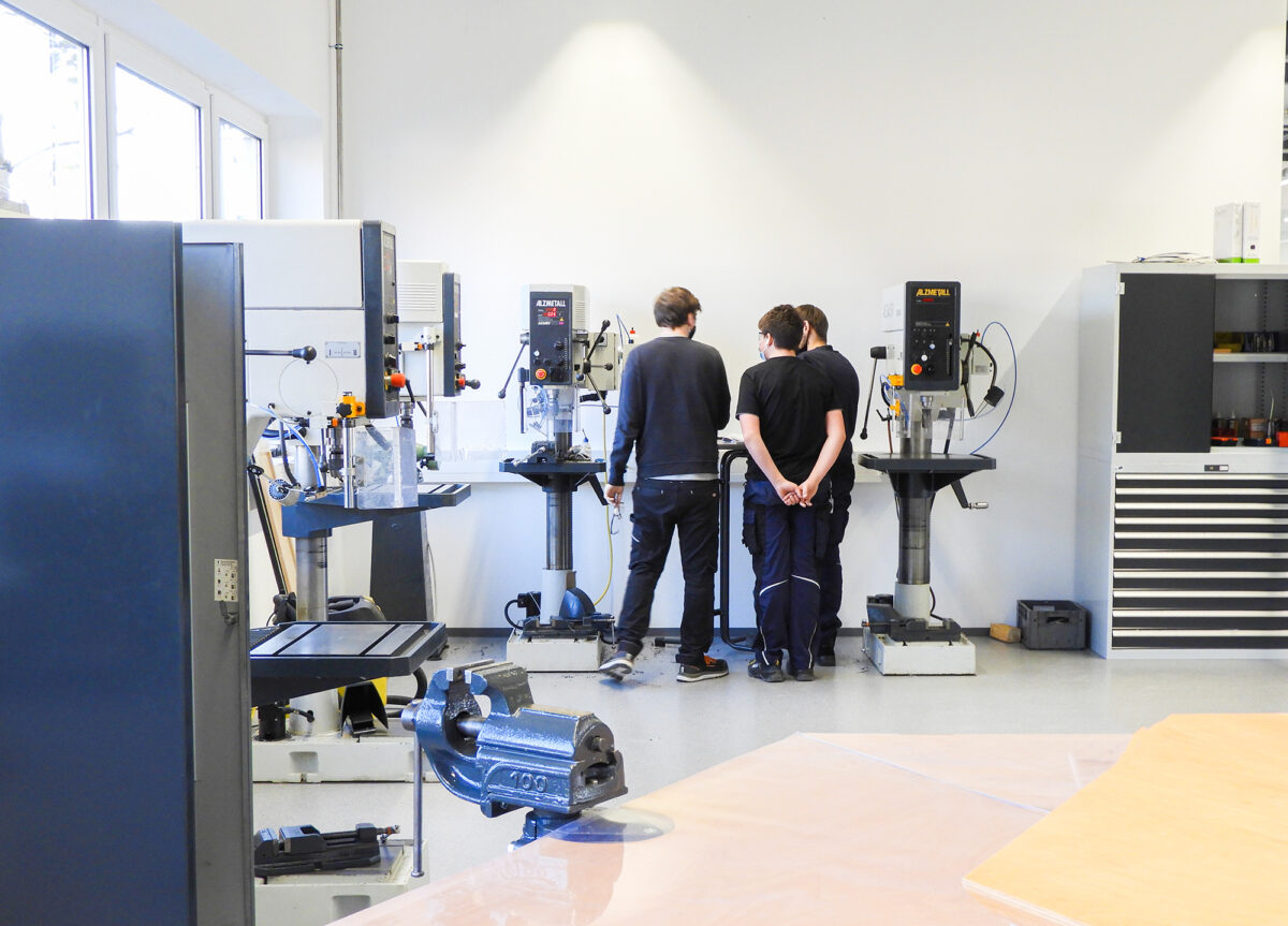 Drei Millionen Euro für innovative Ausbildung im ÜBZO