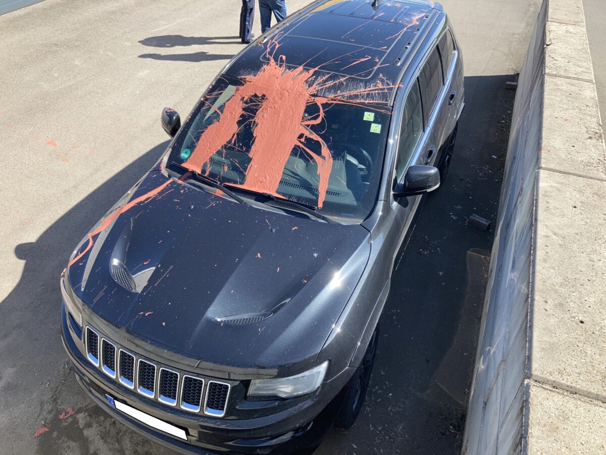 Massiver Sachschaden durch Farbattacke