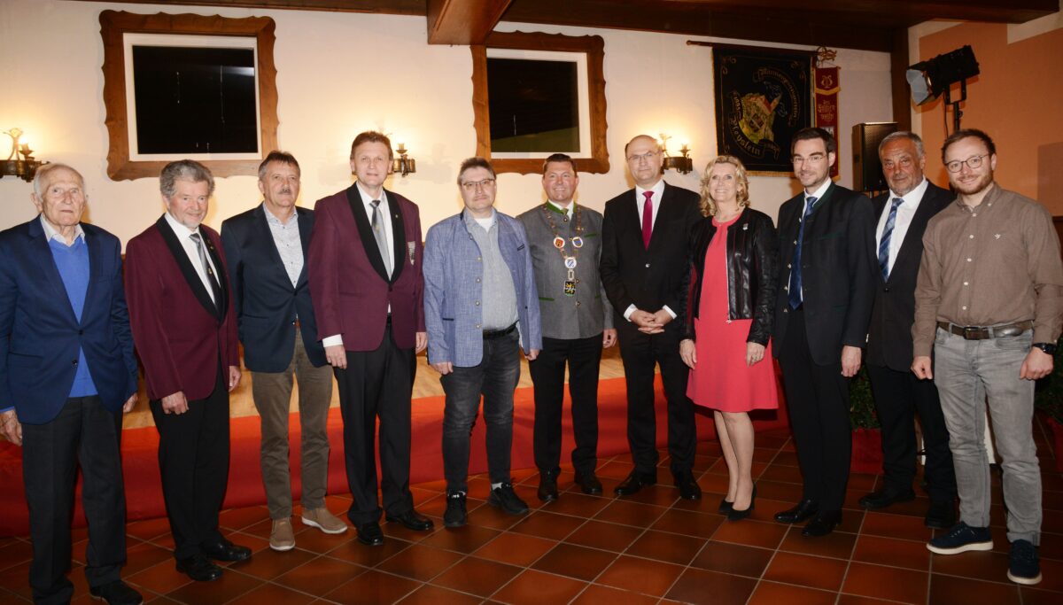 Pleystein feiert 130 Jahre Männergesangverein