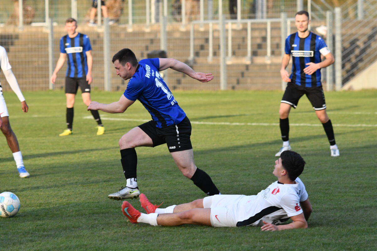 SpVgg Bayern Hof kämpft ums Überleben, SpVgg SV Weiden um den sicheren Klassenerhalt