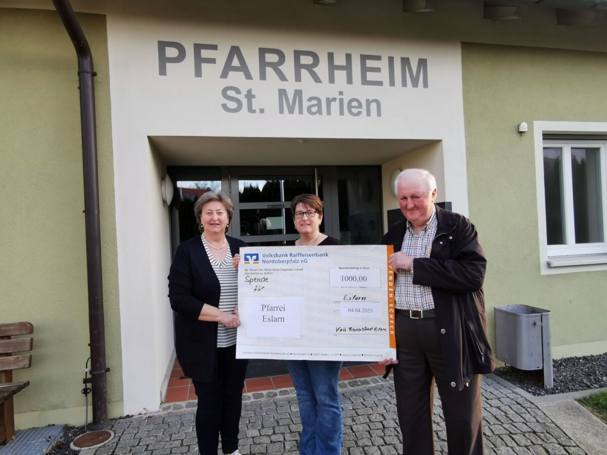 Bericht aus Eslarn zum Thema Frauenbund spendet an die Pfarrei